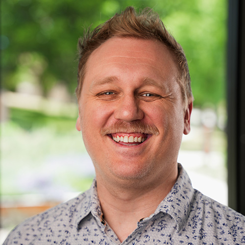 headshot of Alex Graff